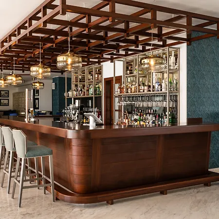 Fariones Hotel