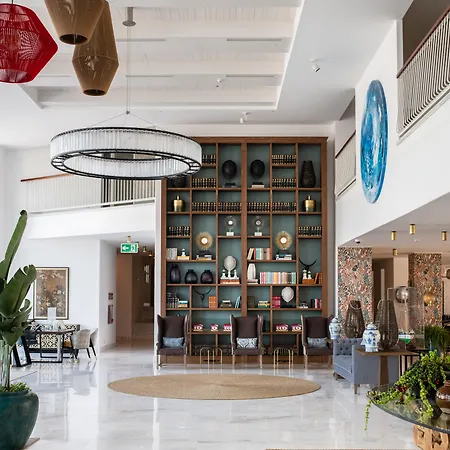Fariones Otel