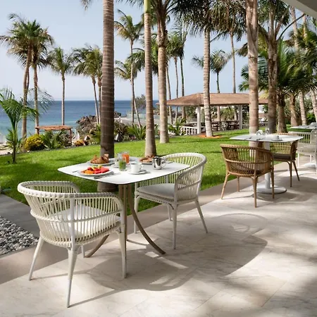 Fariones Otel